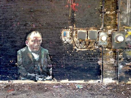 Pinturas clasicas en los muros de la ciudad Pinturas clasicas en los muros de la ciudad