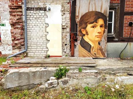 Pinturas clasicas en los muros de la ciudad Pinturas clasicas en los muros de la ciudad