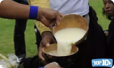 Vino de Saliva-entre-las10-bebidas-mas-raras-del-mundo