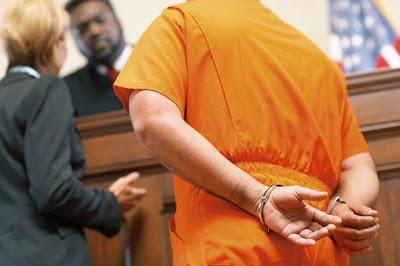 Tubo un bebé con una niña de 12 años de edad ... y sus padres lo Aprobaron.