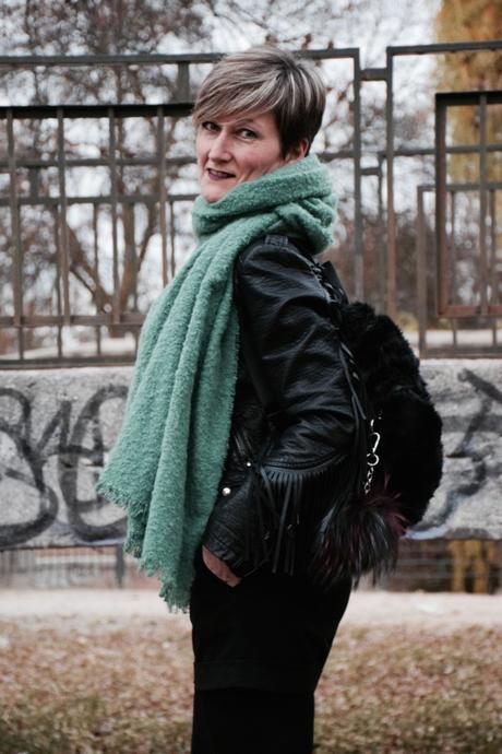 Mochila de pelo mochila de pelo con pompón