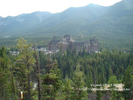 Banff Surprise Corner. Banff. Montañas Rocosas Canadienses, mirador, Fairmont