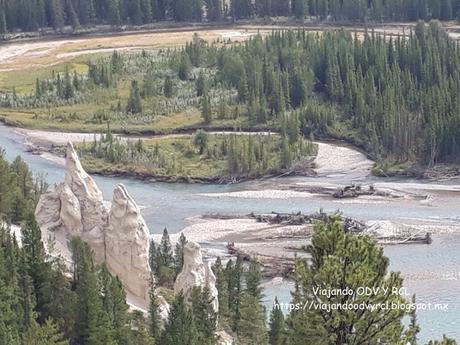 Lago Minnewanka. Banff. Montañas Rocosas Canadienses