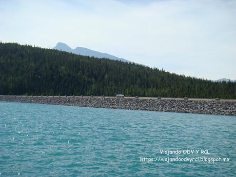 Lago Minnewanka. Banff. Montañas Rocosas Canadienses