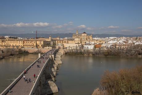 CÓRDOBA: EL LABERINTO BLANCO