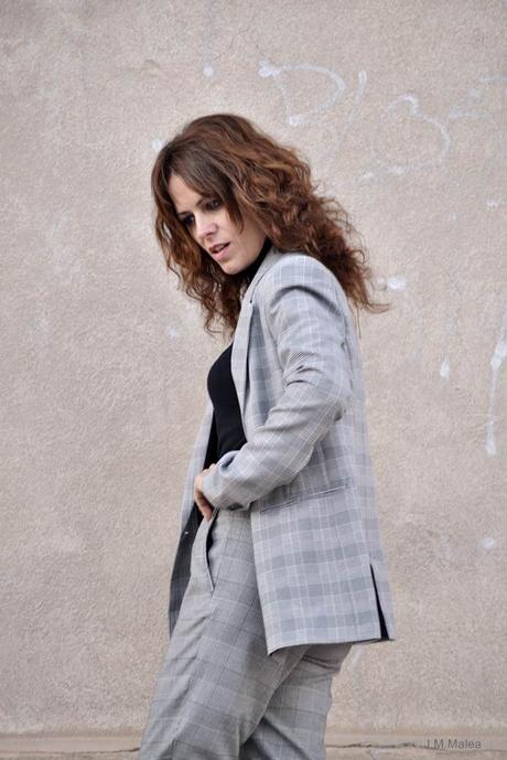 TRAJE PRINCIPE DE GALES