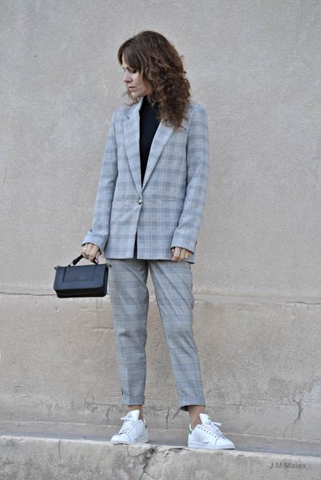 TRAJE PRINCIPE DE GALES