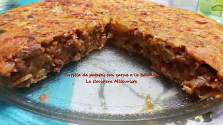 Tortilla de patatas con carne a la boloñesa