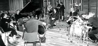 The Cure - Friday I'm in love (Acoustic version) (2001)