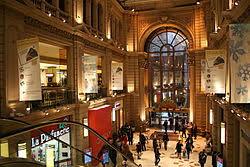 Soñar con galerías de arte: ¿Tienes grandes cosas que mostrar a los demás? Soñar con galerías de arte: ¿Tienes grandes cosas que mostrar a los demás?