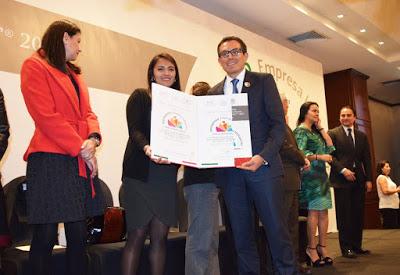 RECIBE AEROPUERTO INTERNACIONAL DE TOLUCA DISTINTIVO EMPRESA INCLUYENTE “GILBERTO RINCÓN GALLARDO” 2017