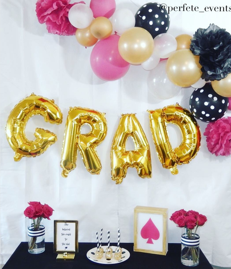 Decora tu mesa de dulces de graduación Decora tu mesa de dulces de graduación
