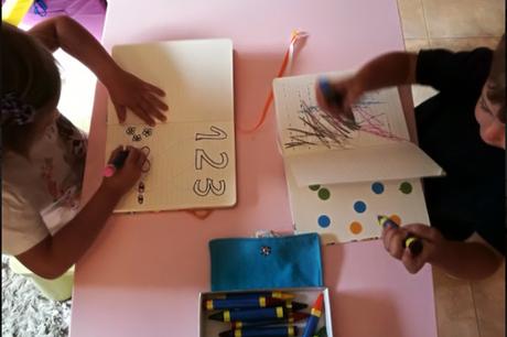 Cómo hacer vuestros propios cuadernos de vacaciones para los niños Cómo hacer vuestros propios cuadernos de vacaciones para los niños