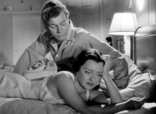 MÁS ALLÁ DEL BOSQUE (BEYOND THE FOREST) (USA, 1949) Drama, Intriga, Judicial