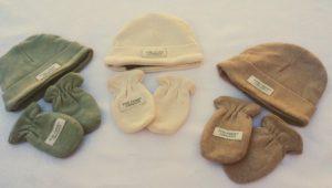 gorro-guantes-bebe-crudo-verde-marron