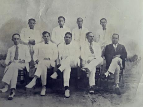 HOMENAJE A LAS MADRES