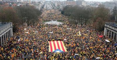 Manifestantes catalanes, en Bélgica.