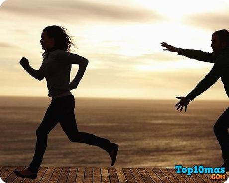 Soñar-que-está-perdido-acorralado-top-10-pesadillas-mas-comunes