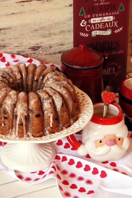 Apple-Raisin Bundt Cake Apple-Raisin Bundt Cake