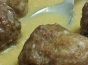 Albóndigas salsa almendra