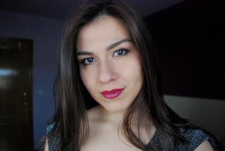MAQUILLAJE de fiesta con 10 productos MAQUILLAJE de fiesta con 10 productos