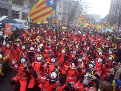 Los españoles que se marcharon de España y viven en el exilio.