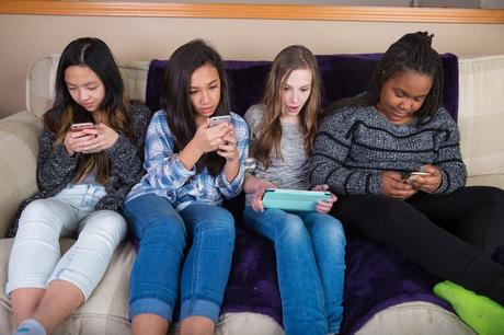 Cómo detectar noticias falsas – una guía de expertos para los jóvenes #Hackeaelsistema Cómo detectar noticias falsas – una guía de expertos para los jóvenes #Hackeaelsistema