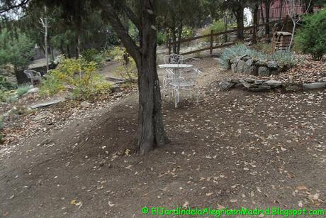 Proyecto de una terracita en zona del jardín con pendiente Proyecto de una terracita en zona del jardín con pendiente