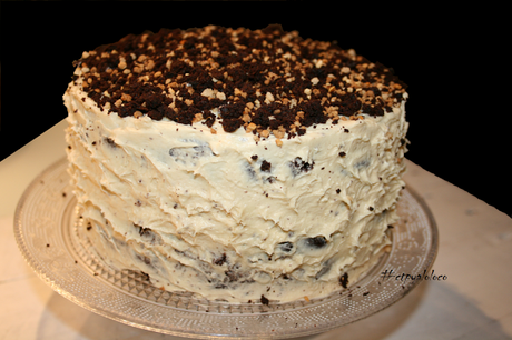 Layer cake de chocolate y crema de vainilla Layer cake de chocolate y crema de vainilla