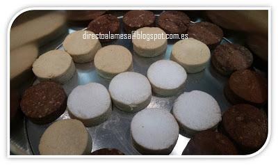 Polvorones de almendra (y chocolate) Polvorones de almendra (y chocolate)
