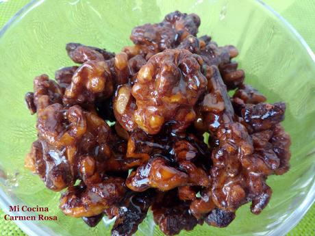 NUECES FRITAS CON MIEL (RECETA CHINA PERO CON SABOR A MALAGA) NUECES FRITAS CON MIEL (RECETA CHINA PERO CON SABOR A MALAGA)