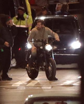 Eddie Brock en motocicleta en estas fotos desde el set de ‘Venom’