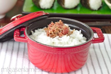 Pasta de katsuobushi y umeboshi