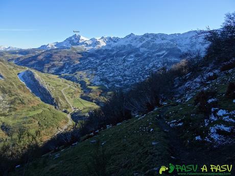 Ruta del GUMIAL PR AS- 48 y PEÑA LLAGARELLO Puerto San Isidro y Toneo bajando al Fielato