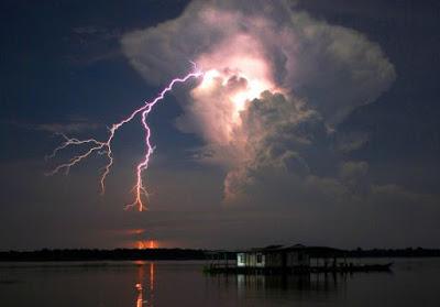 Relámpago de Catatumbo: la tormenta eterna de Venezuela.