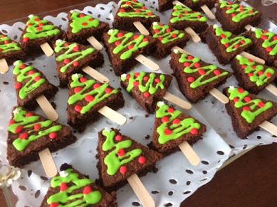 BROWNIE DE CHOCOLATE EN FORMA DE ARBOLITOS