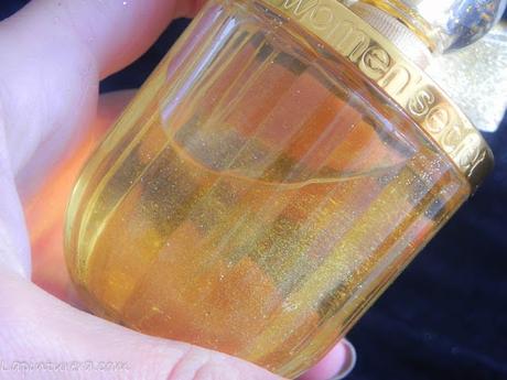 Gold Seduction: La nueva fragancia de Women's Secret 06 líquido y densidad