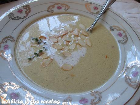 SOPA DE ALMENDRAS SOPA DE ALMENDRAS