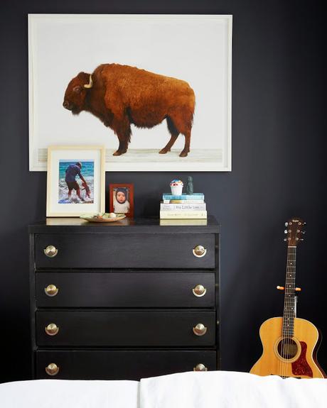 Retro style. Decoracion con toques nostalgicos joanna-goddard-house-tour-bedroom-best-paint-colors