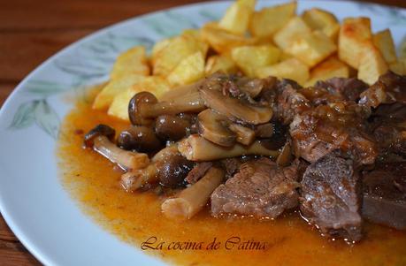 Goulash húngaro de ternera Goulash húngaro de ternera