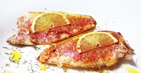 SALMONETES EN PAPILLOTE CON LIMÓN Y ENELDO
