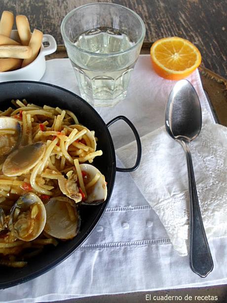 Fideos con Almejas