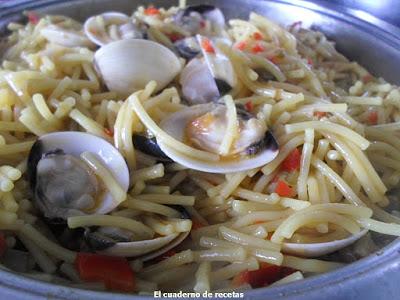 Fideos con Almejas