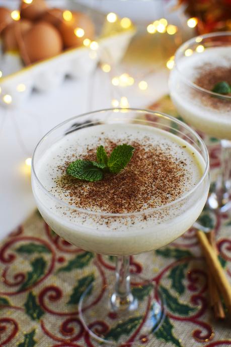 Ponche de huevo navideño (Eggnog). Ponche de huevo navideño (Eggnog).