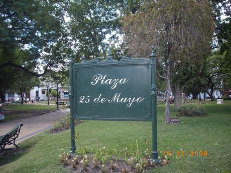 Una plaza con aroma a tiempo Una plaza con aroma a tiempo