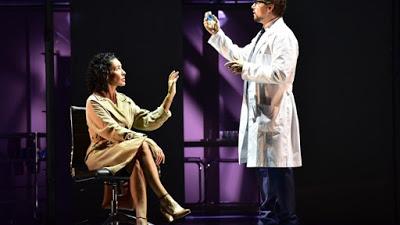 Casi Normales, Conviviendo Con La Tragedia. Casi Normales, Conviviendo Con La Tragedia.