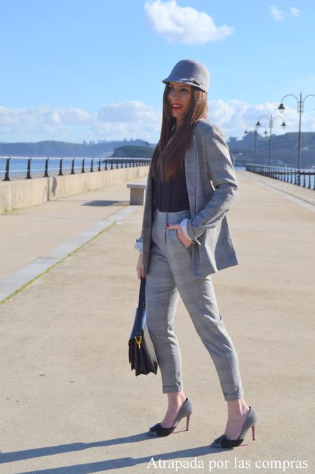 TRAJE PRÍNCIPE DE GALES