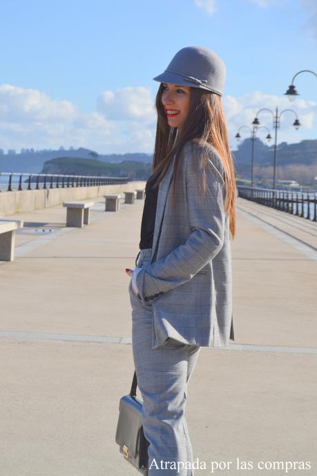 TRAJE PRÍNCIPE DE GALES