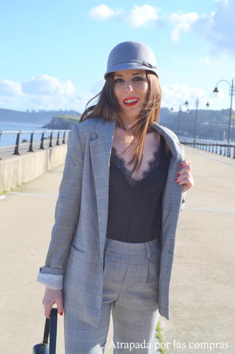 TRAJE PRÍNCIPE DE GALES