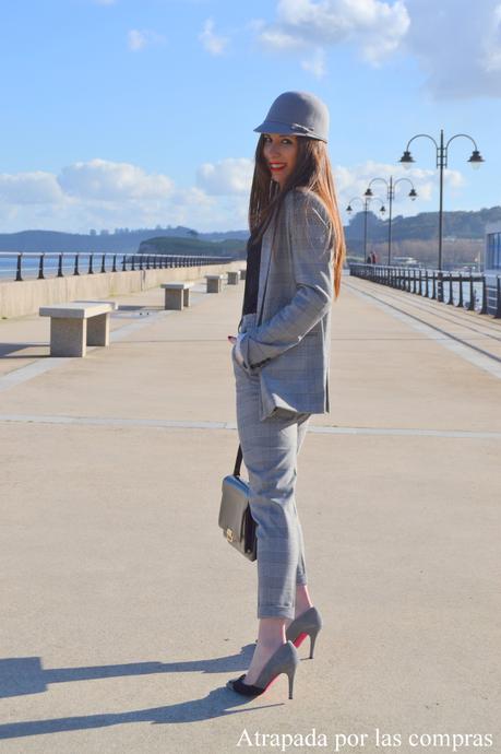 TRAJE PRÍNCIPE DE GALES